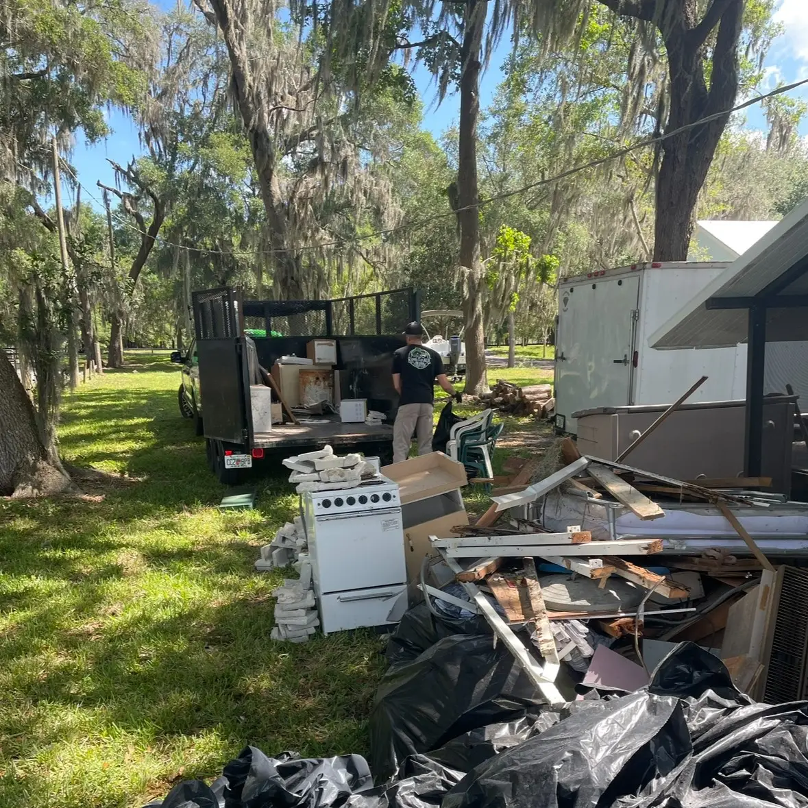 Before & After Home Screen Junk Cleanout Tampa, FL Saint Petersburg, FL King of the Haul Junk Removal